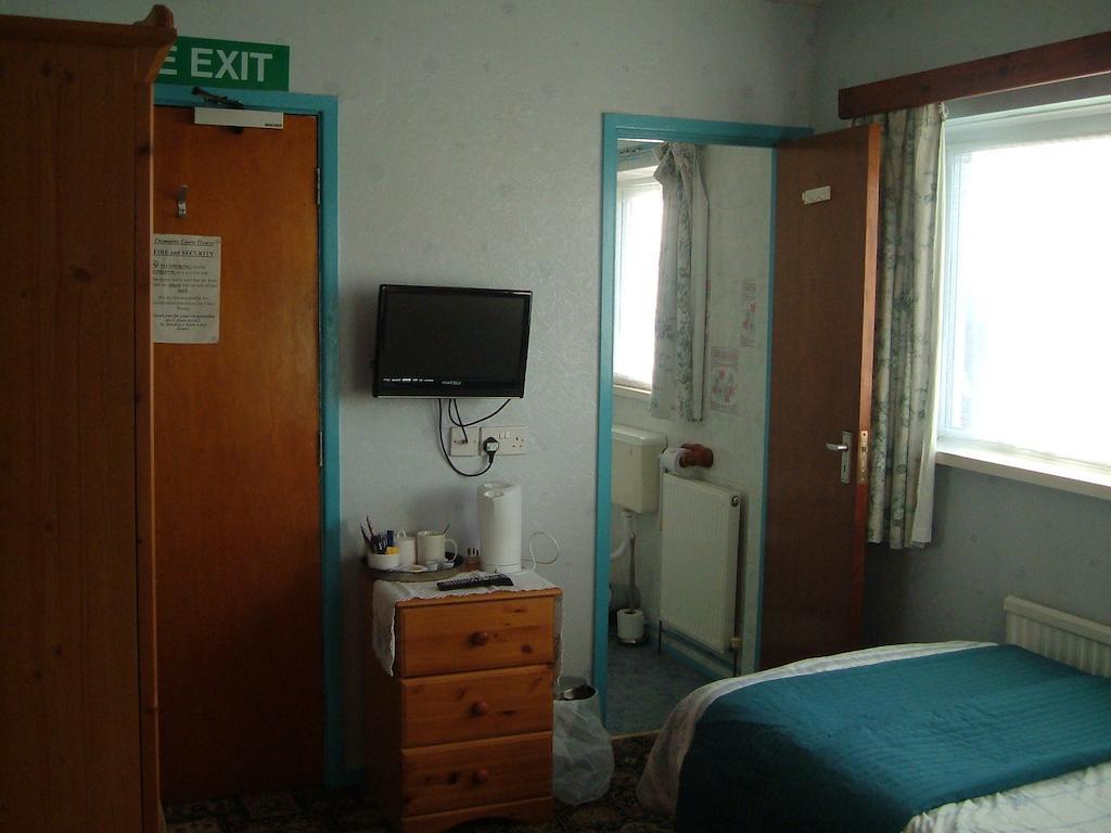 Tremains Guest House Bridgend  Habitación foto