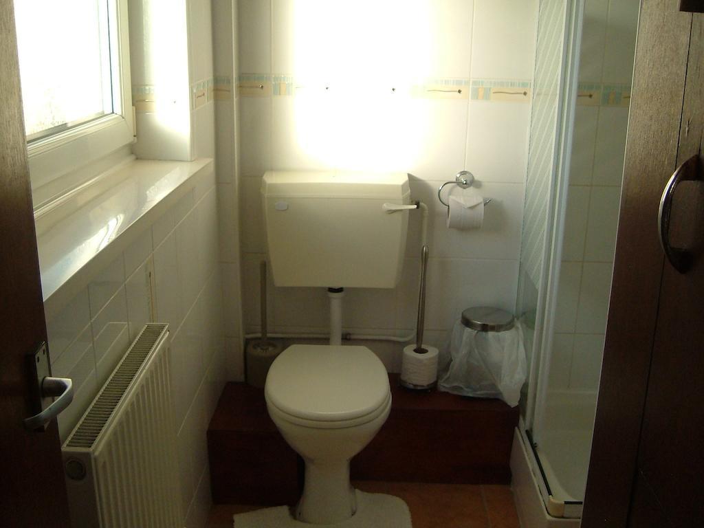 Tremains Guest House Bridgend  Habitación foto