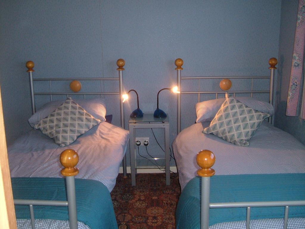 Tremains Guest House Bridgend  Habitación foto